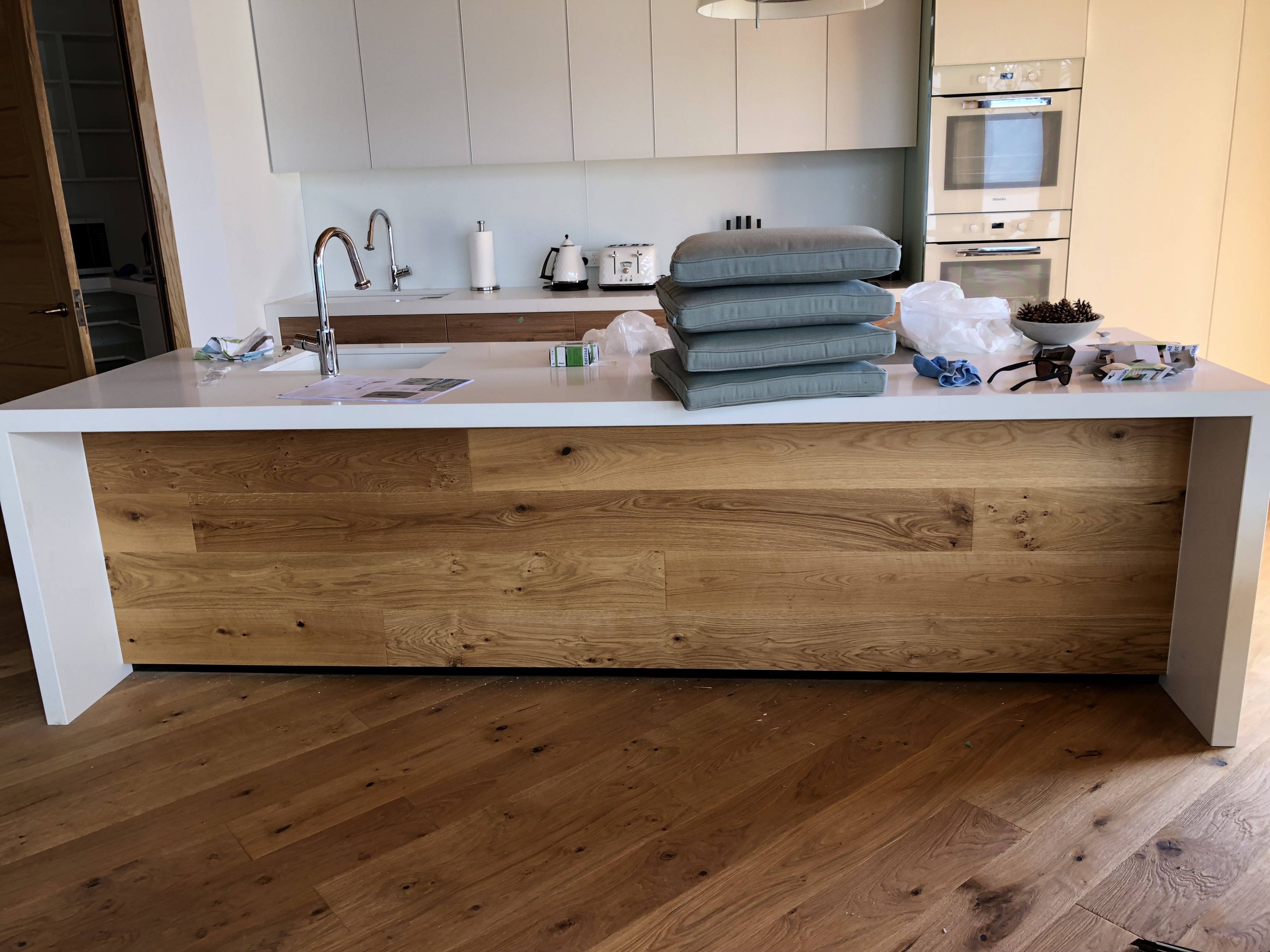 floortago kitchen island